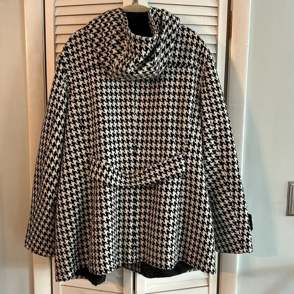 Women’s Covington Winter Jacket - Picture 3 of 3